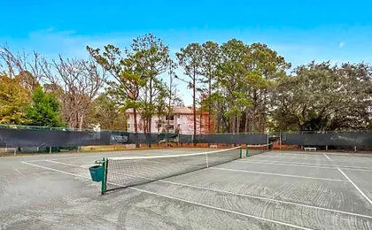 5 stars Peaceful Condo - 7 min walk to the beach