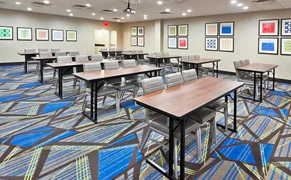 Holiday Inn Express Hotel & Suites Rome-East By IHG