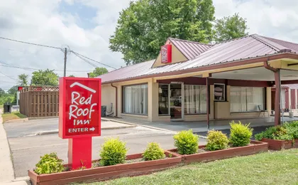 Red Roof Inn Starkville - University