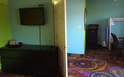 Long Beach Motel