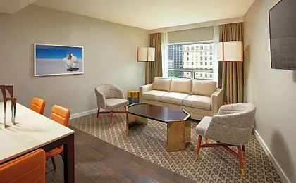 The Statler Dallas, Curio Collection By Hilton