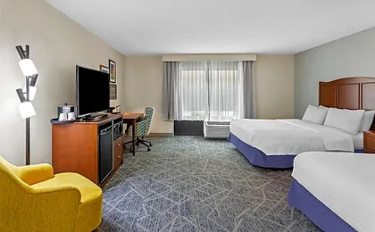 Hampton Inn-DeKalb (Near the University)