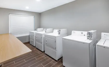 Hawthorn Extended Stay by Wyndham Oklahoma City Airport