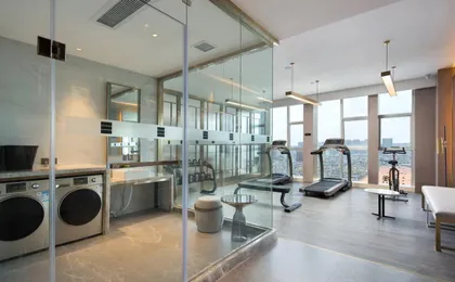 Echarm Plus Hotel (Wuhan Wenhua Avenue Dahualing Metro Station)