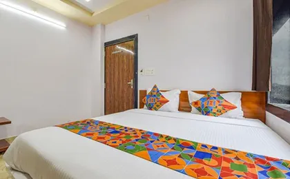 Fabhotel Lali Palace