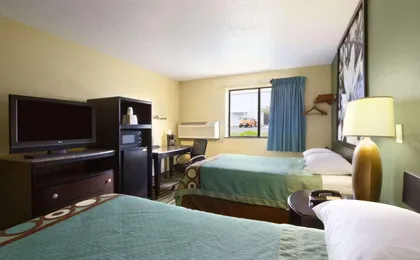 Super 8 by Wyndham Huntsville Alabama