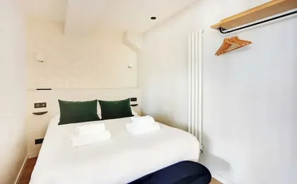 Apartment for 6 People in Paris