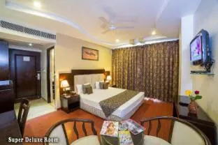Gold Leaf Hotel