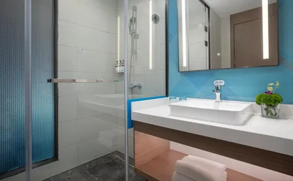 Holiday Inn Express Shanghai Changfeng Park