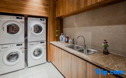 Homeinn Plus Hotel (Shanghai Railway Station Yanchang Road Subway Station)