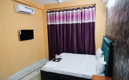 Roomshala 155 Hotel Jpc