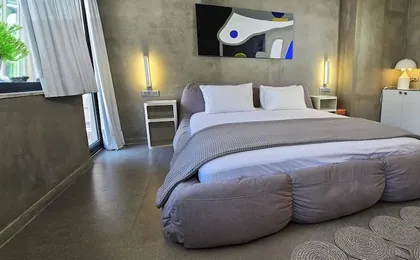 99 Adrianou Luxury Urban Stay