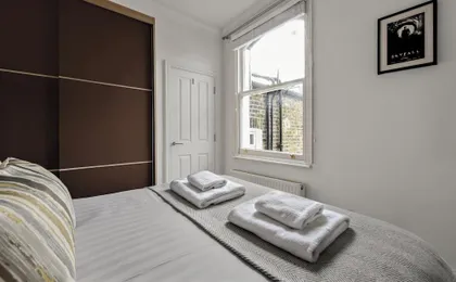 Immaculate 2 Bed Flat in West Kensington