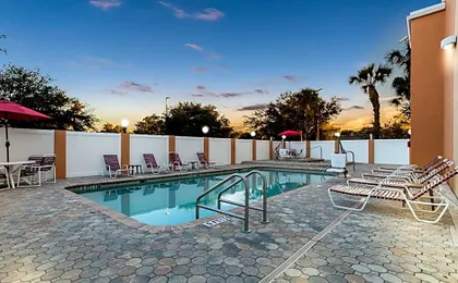 Comfort Suites Tampa Airport North