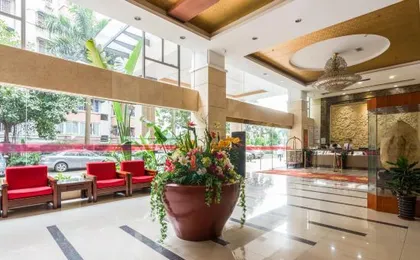 Pazhou Hotel (Guangzhou Convention and Exhibition Center Modiesha Metro Station)