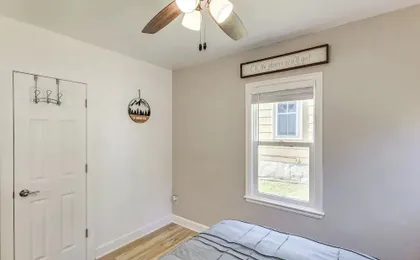 Half-mi to Dtwn Yankton & River: Charming Home!