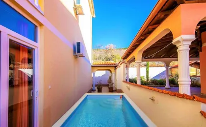Tranquil Apartment in Dramalj with Hot Tub