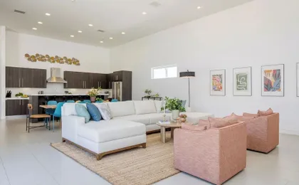 Sleeps 28 Putting Green, Pool, Near Coachella Polo Villas Oasis by Avantstay