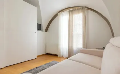 Santo Stefano Elegant Apartment
