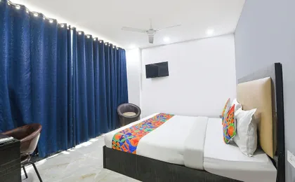 FabHotel Moody Inn Kalkaji