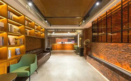 James Joyce Coffetel Beijing South Railway Station, Fangzhuang Puhuangyu Metro Station