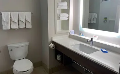 Holiday Inn Express Hotel & Suites Binghamton University-Vestal By IHG