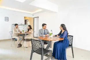 Fabhotel Saffron Inn I - Nr. Darshan Museum