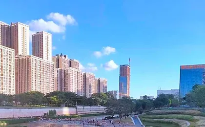 Vienna Hotel Shenzhen Longgang Vanke Li Jixiang Metro Station Branch