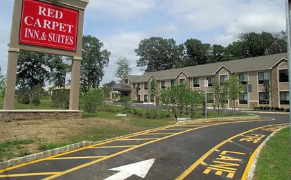 Red Carpet Inn and Suites Monmouth JCT