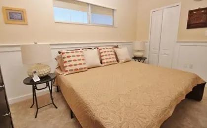 Golden Arms 610 Apartment 2