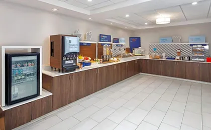 Holiday Inn Express & Suites Pekin (Peoria Area) by IHG