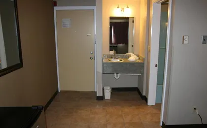 Bangor Inn & Suites