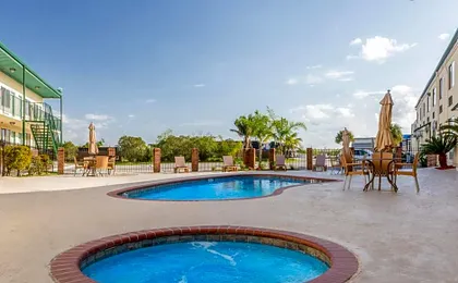 Marina Inn & Suites Chalmette - New Orleans