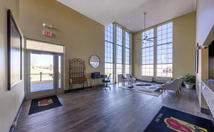 Super 8 by Wyndham Nixa/Springfield Area
