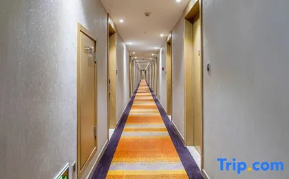 Homeinn Plus Hotel (Shanghai Zhonghuan Jinshajiang Road Fengzhuang Subway Station)