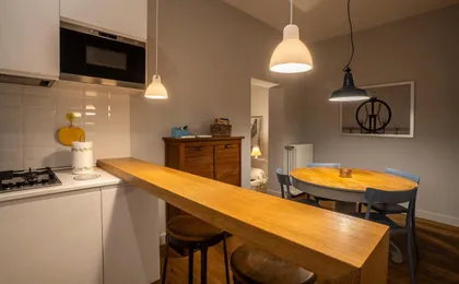 Fotofever Apt, Two Bedrooms with Air Conditioned in Elegant Shopping Area, Close To Vatican City