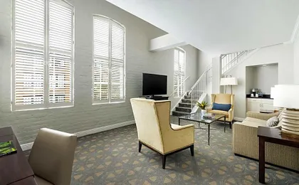 THE RIVERFRONT HOTEL NEW ORLEANS