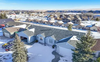 Red Lodge Townhome w/ Hot Tub & Mountain Views!
