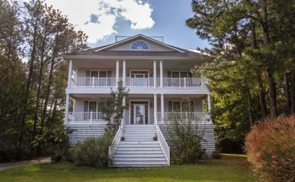 Cardinal Lane 15