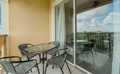 Stylish and Contemporary Vista Cay Hideaway - Lake View 3bd/2ba #3vc4126