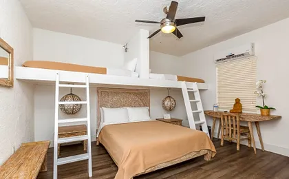 Treehouse Studio Hotel