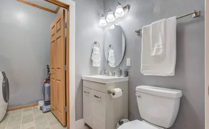 Pet-Friendly 4 Br Family Stay Near Downtown