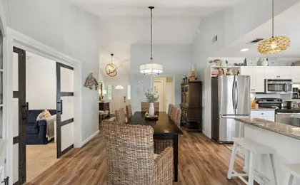 Private Backyard Oasis With Heated Pool, 4 BR, Bikes & Pond