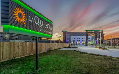 La Quinta Inn & Suites by Wyndham Galveston