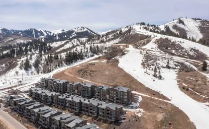Silverado by Avantstay Snowboarder s & Skiers Paradise w/ Hot Tub, Views & Easy Slope Access!
