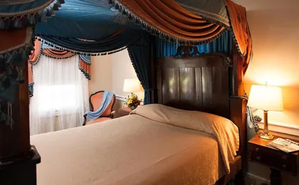 Monmouth Historic Inn