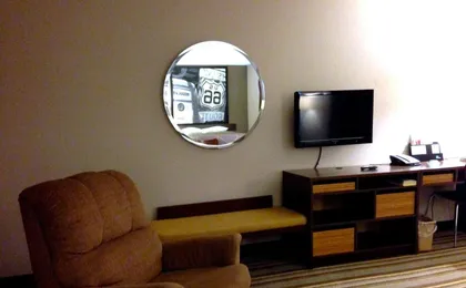 Super 8 by Wyndham Strafford/Springfield Area