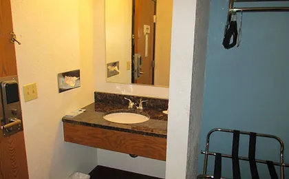 Travelodge by Wyndham Redwood Falls