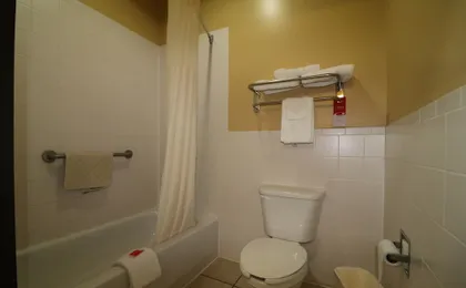 Econo Lodge I-27