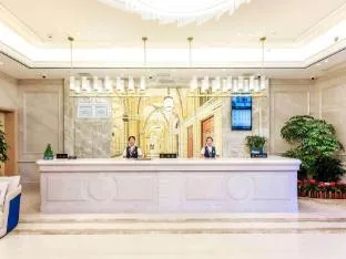 Vienna International Hotel Chongqing Liugongli Light Rail Station